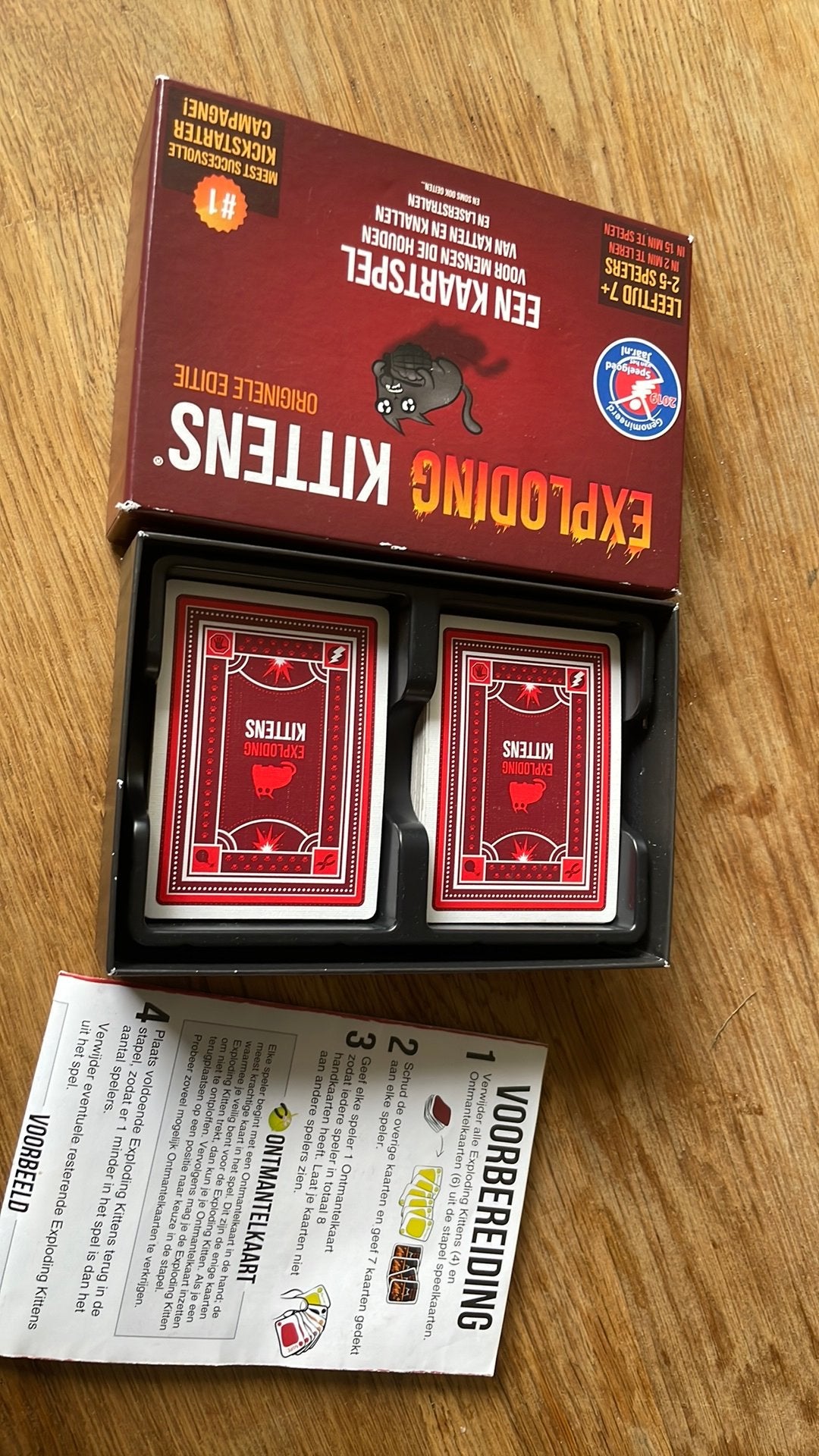 Exploding kittens, Ophalen of Verzenden, Zo goed als nieuw
