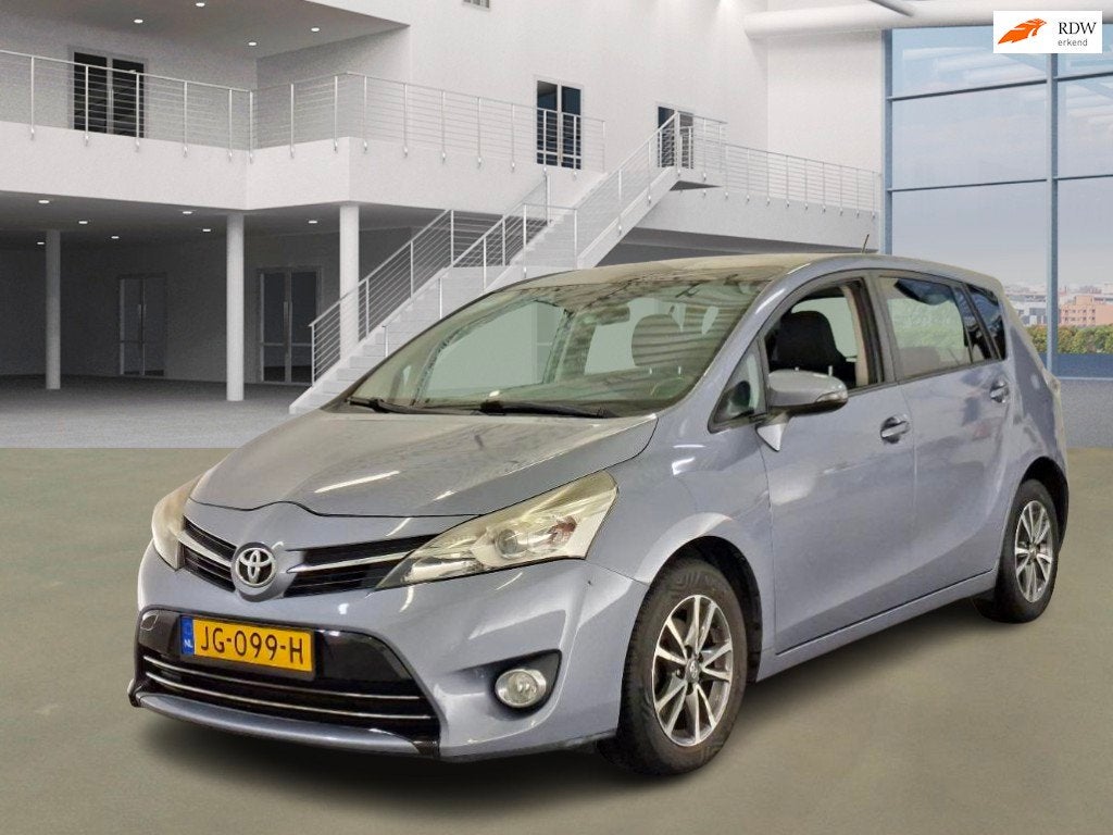 Toyota Verso 2.0 D-4D Business 7p. PANO NAVI CRUISE TREKHAAK, Voorwielaandrijving, 450 kg, Gebruikt, 4 cilinders