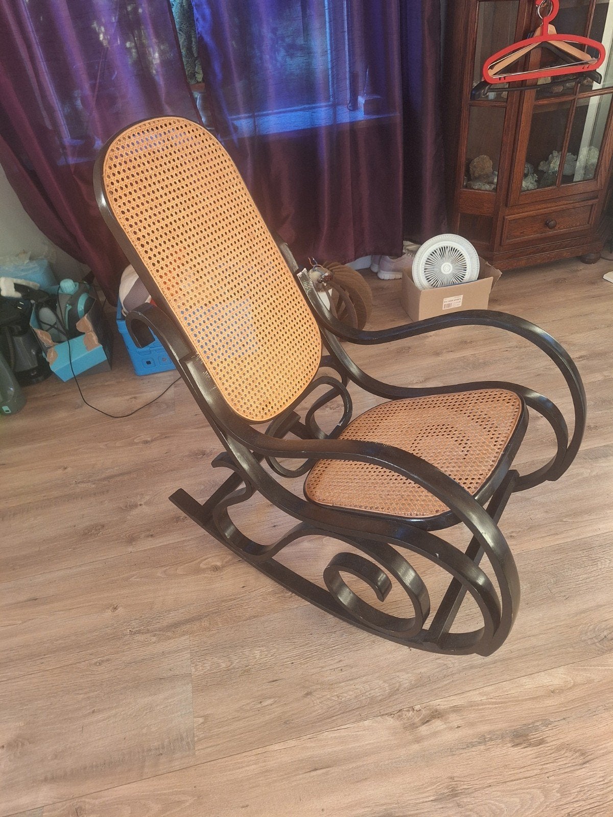 Vintage Schommelstoel met Rotan Zitting en Rugleuning, Ophalen