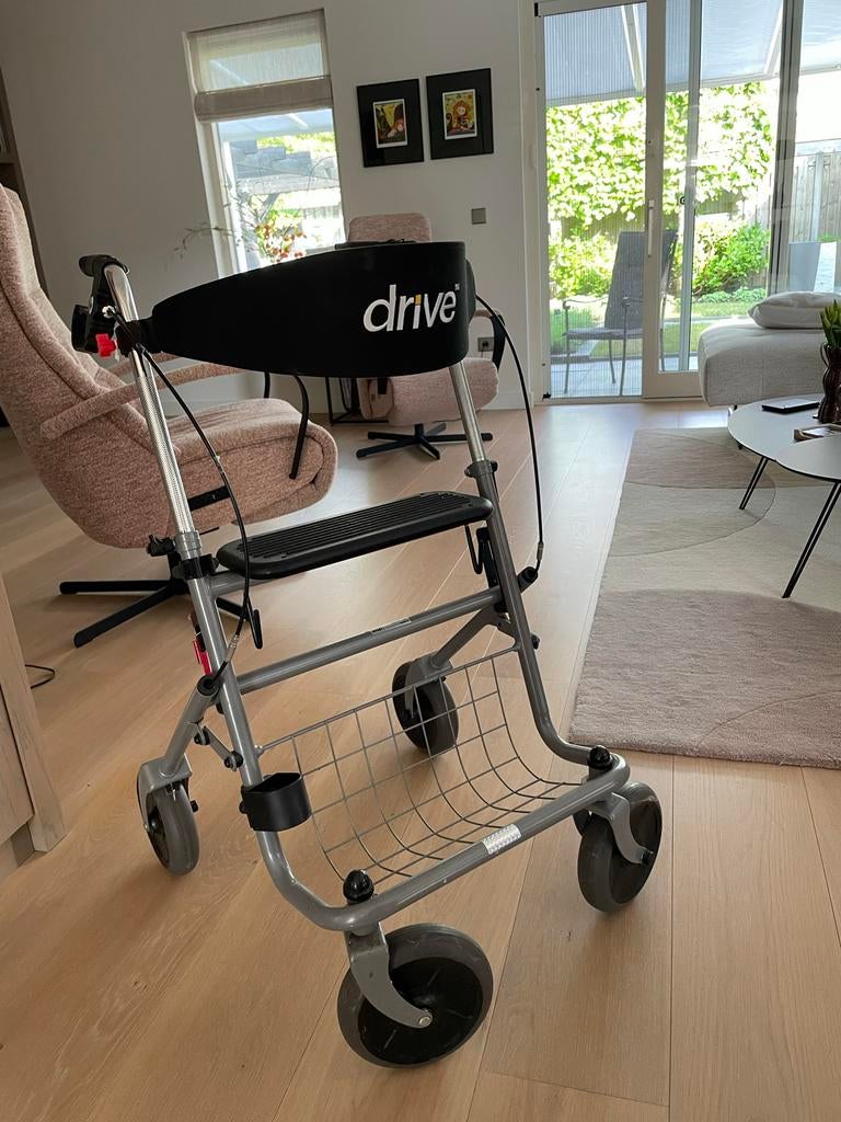 Rollator voor binnen en buiten, Diversen, Rollators, Ophalen, Gebruikt