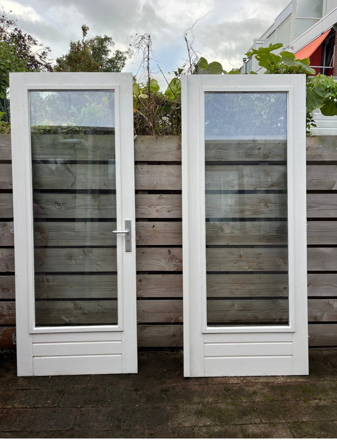 Openslaande witte tuindeuren 235 bij 96cm, Ophalen of Verzenden, Zo goed als nieuw, Buitendeur, 200 tot 215 cm
