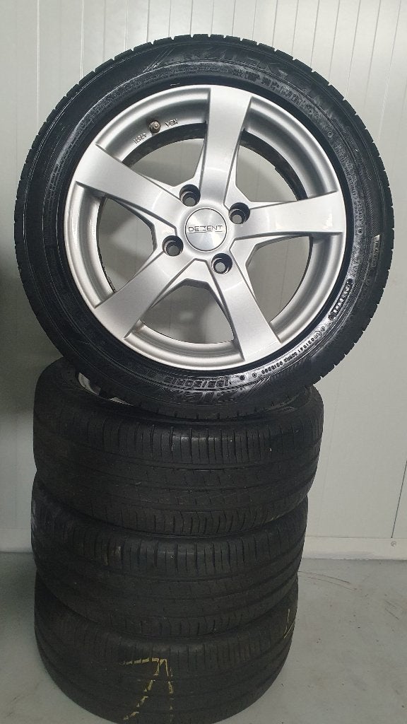 15"Dezent velgen + banden  4x108 Ford Fiesta Zgan !!, Auto-onderdelen, Gebruikt, 15 inch, Banden en Velgen, Ophalen of Verzenden