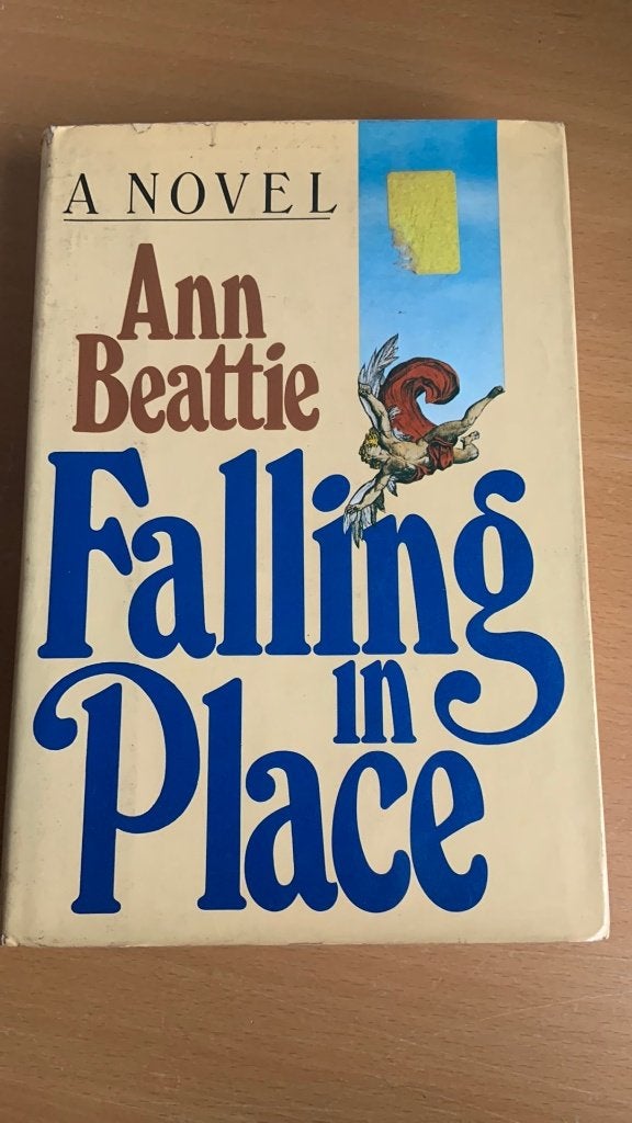 Falling in place - Ann Beattie, Boeken, Ophalen of Verzenden, Zo goed als nieuw