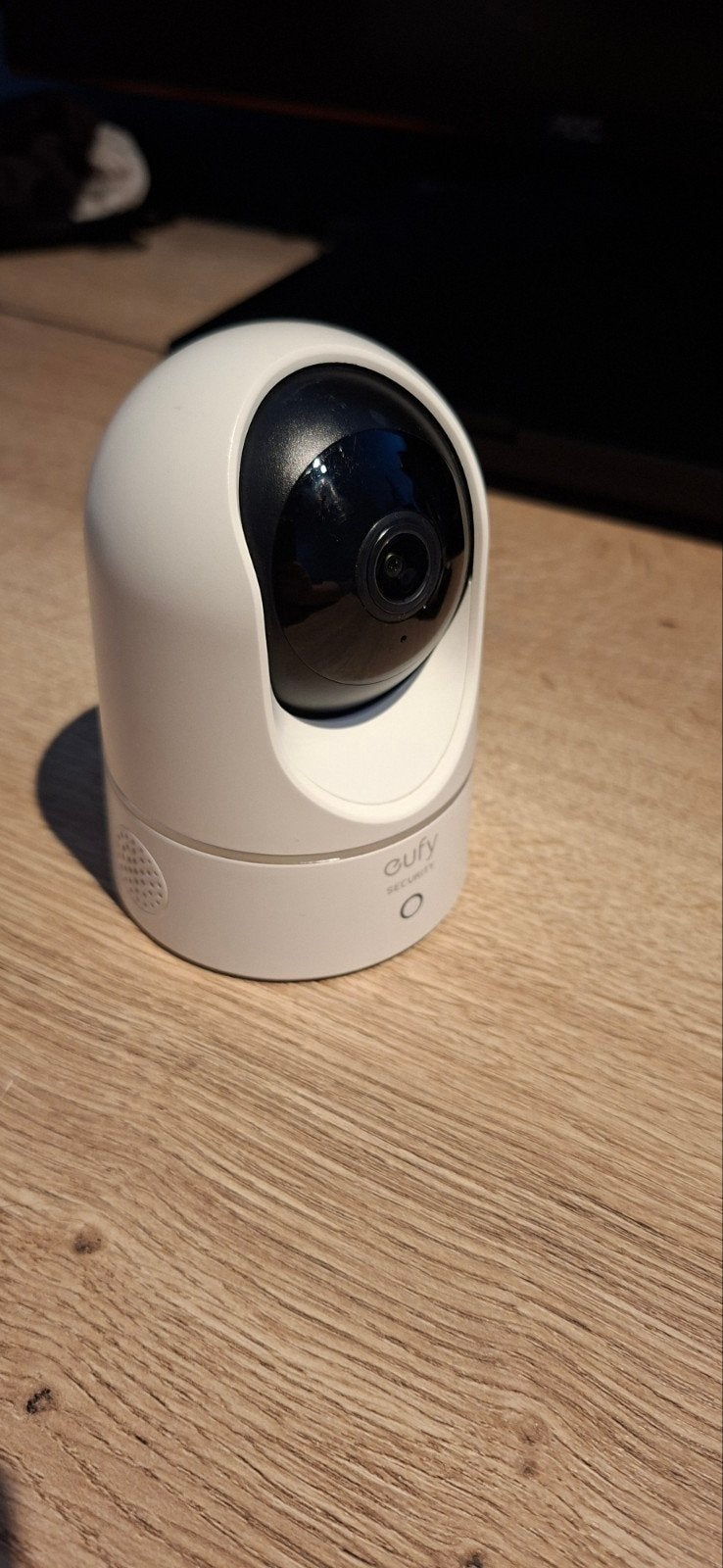 8x Eufy Indoor Cam 2K Pan & Tilt met voedingskabel, Audio, Tv en Foto, Ophalen, Zo goed als nieuw, Binnencamera