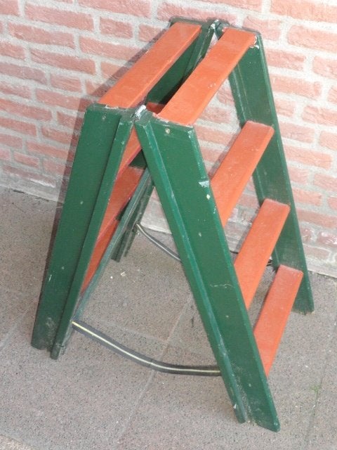 Houten trapje (inklapbaar), Ophalen, Gebruikt, Trap, Minder dan 2 meter