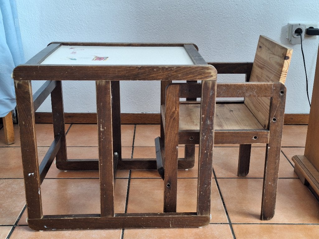 Houten kinderstoel, gratis, Ophalen, Gebruikt, Meegroeistoel, Afneembaar eetblad