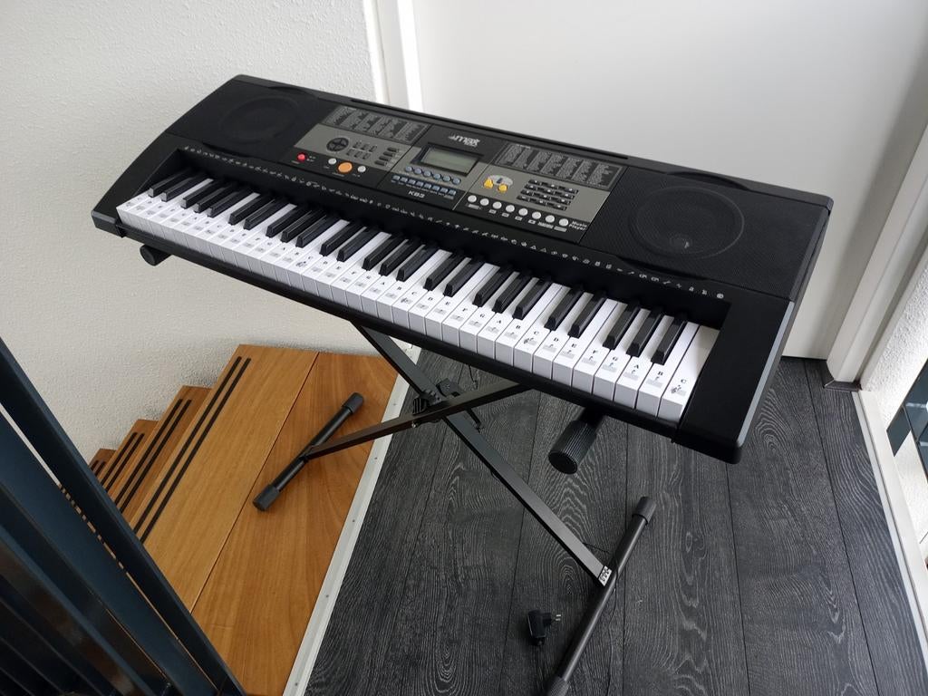 Max Music KB3 Keyboard met standaard, 61 toetsen, Zo goed als nieuw, Met standaard, Ophalen