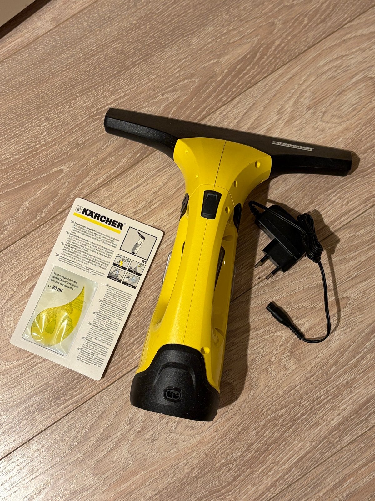 Kärcher WV 2 Plus N Raamwisser - Zo goed als nieuw met lader, Ophalen, Zo goed als nieuw, Overige typen