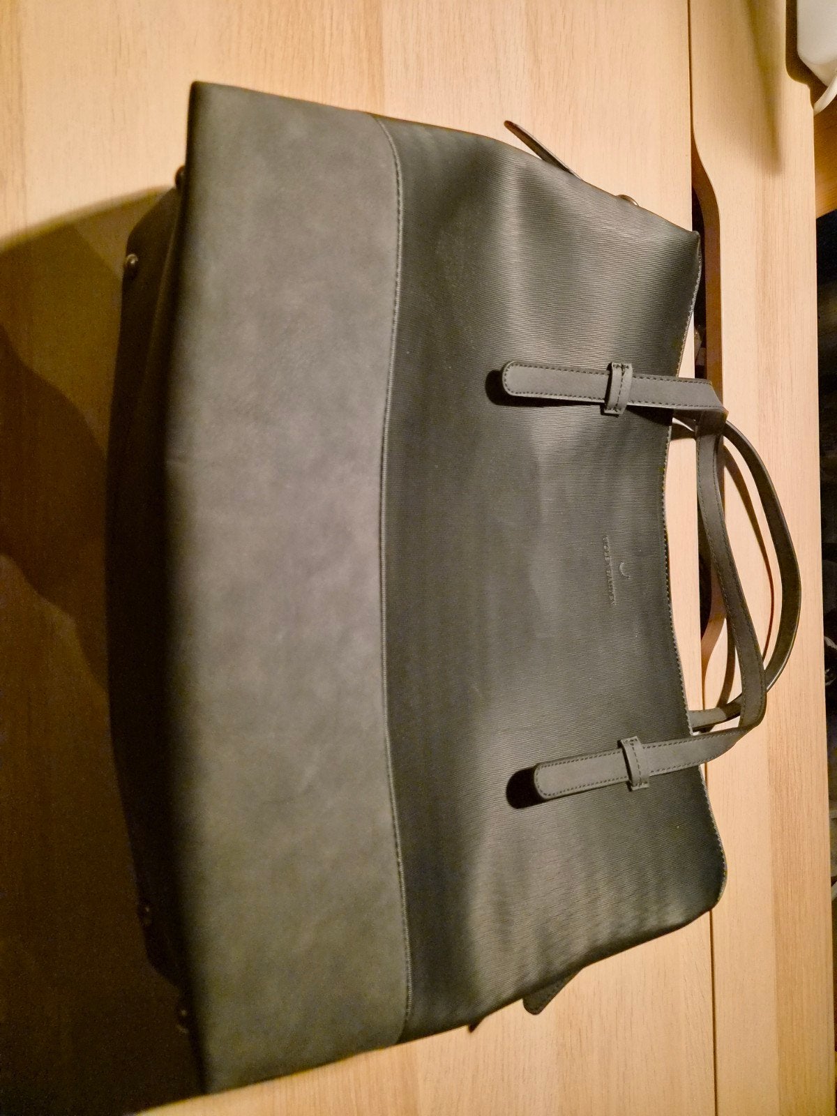 Violet Hamden Essential Bag schoudertas, Ophalen, Nieuw, Zwart, Overige merken