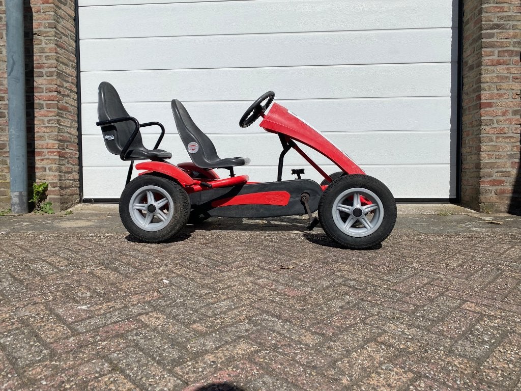 Berg Ferrari Skelter dubbele zit gebruikte st. nu voor 225,-, Ophalen, Gebruikt, Berg, Vrijloopautomaat