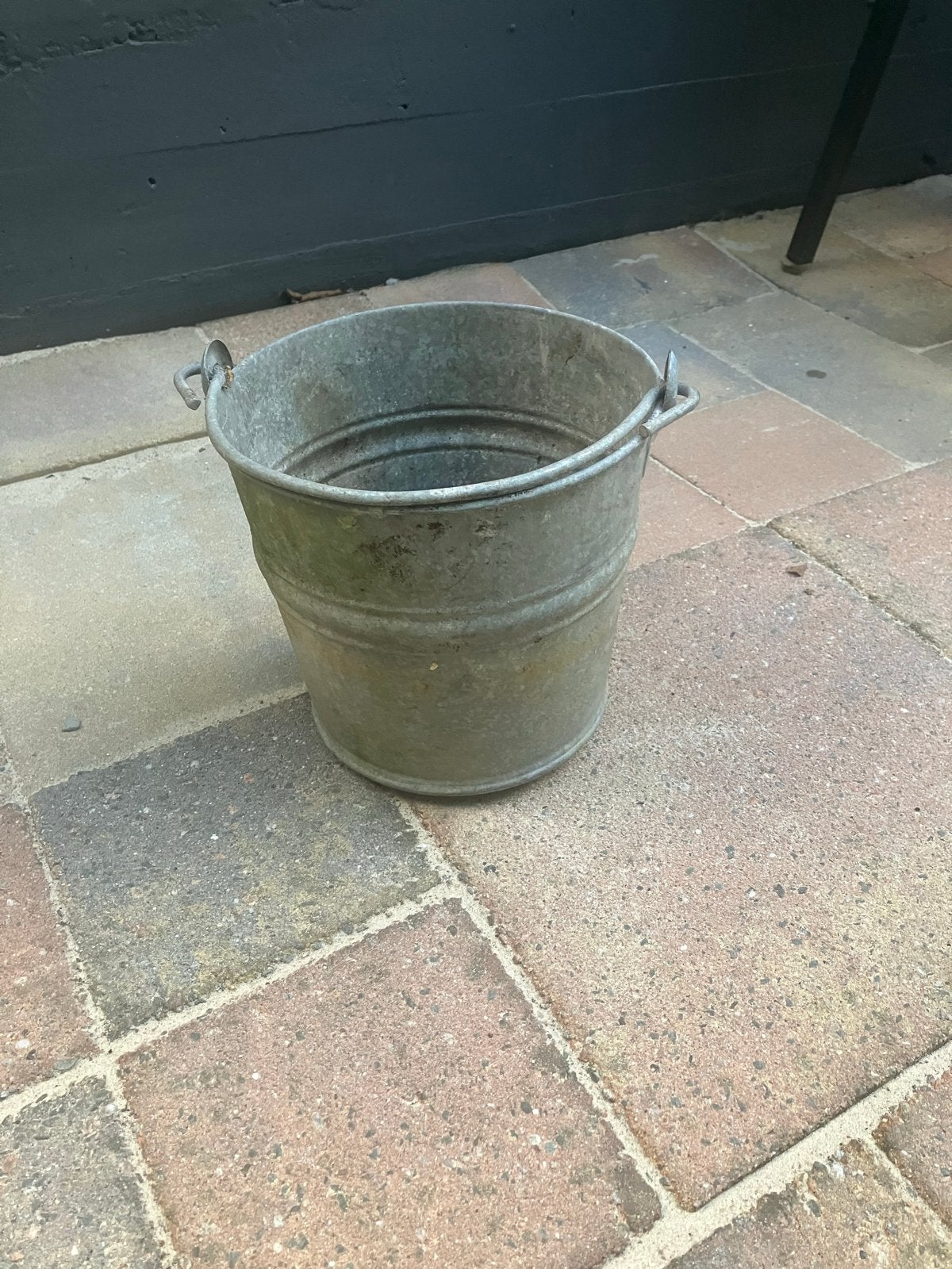 Oude Zinken Emmer - Decoratief en Robuust, Ophalen, Gebruikt, Zink, Met handgreep