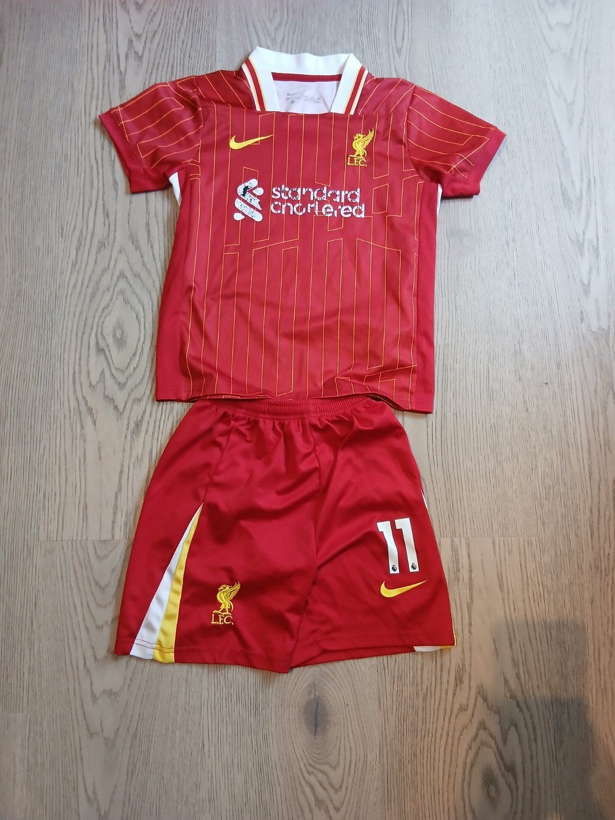 Gebruikt Liverpool tenue maat 146 - M. Salah 11, Gebruikt, Ophalen of Verzenden, Setje, Nike