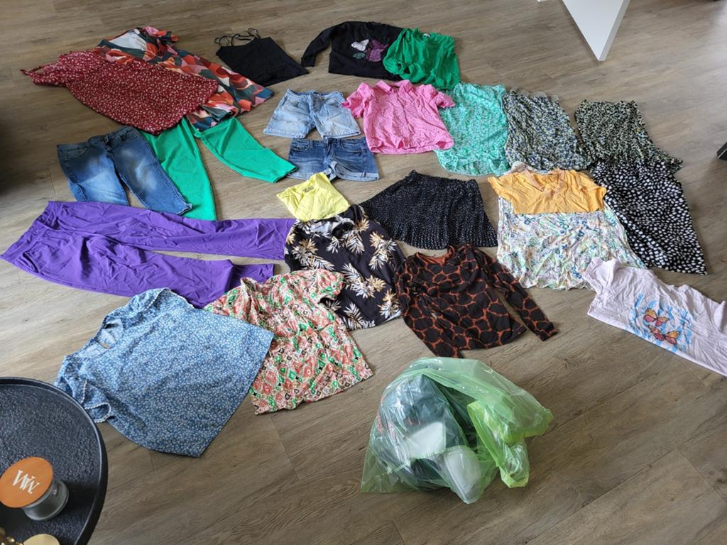 Grote set dameskleding, Ophalen, Zo goed als nieuw, Maat 38/40 (M)