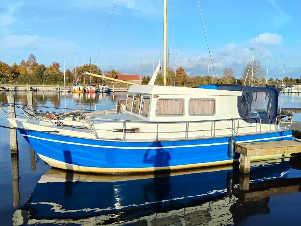 Kruiser 7,80 meter met buitenboordmotor, Gebruikt, Staal, Ophalen of Verzenden, Benzine