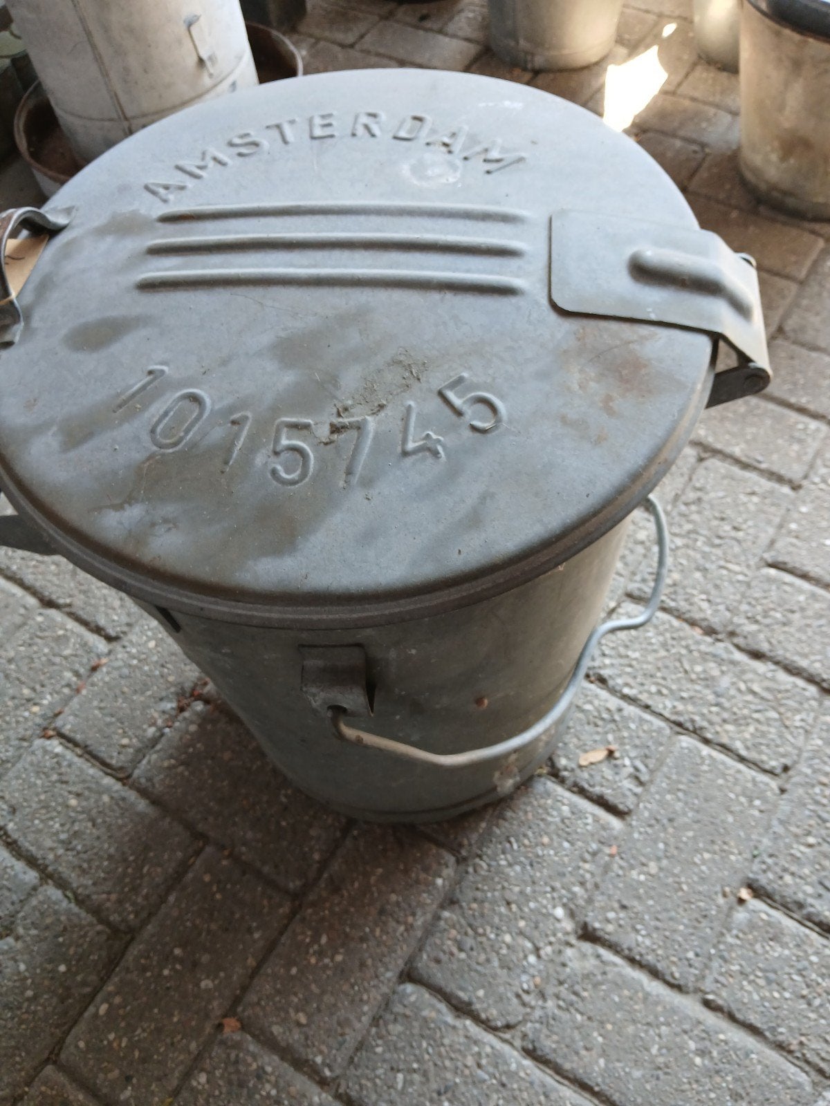 zinken vuilnisemmers amsterdam, 40 liter of meer, Ophalen, Gebruikt