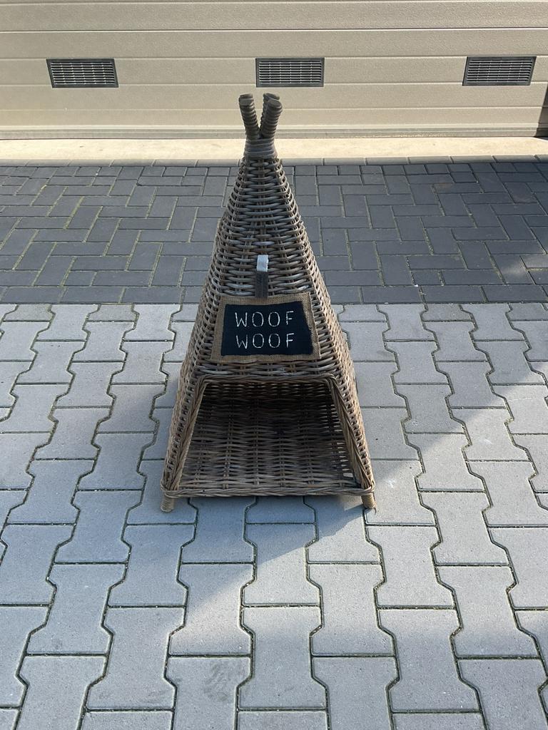 Woof Rieten Rotan Pyramide Hondenmand Hondenhok nwpr €130;, Dieren en Toebehoren, Ophalen, Nieuw, Riet