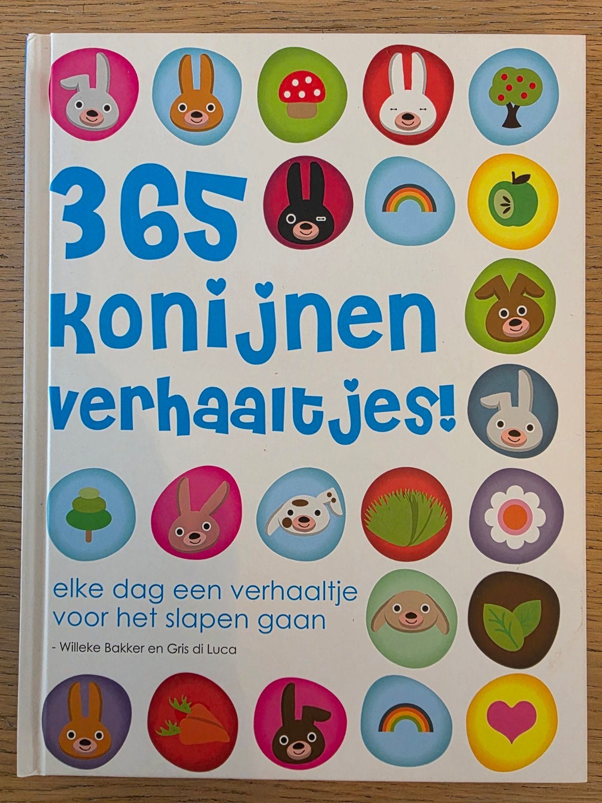 Voorleesboek 365 Konijnenverhaaltjes, Boeken, Kinderboeken | Kleuters, Jongen of Meisje, Ophalen of Verzenden, Zo goed als nieuw