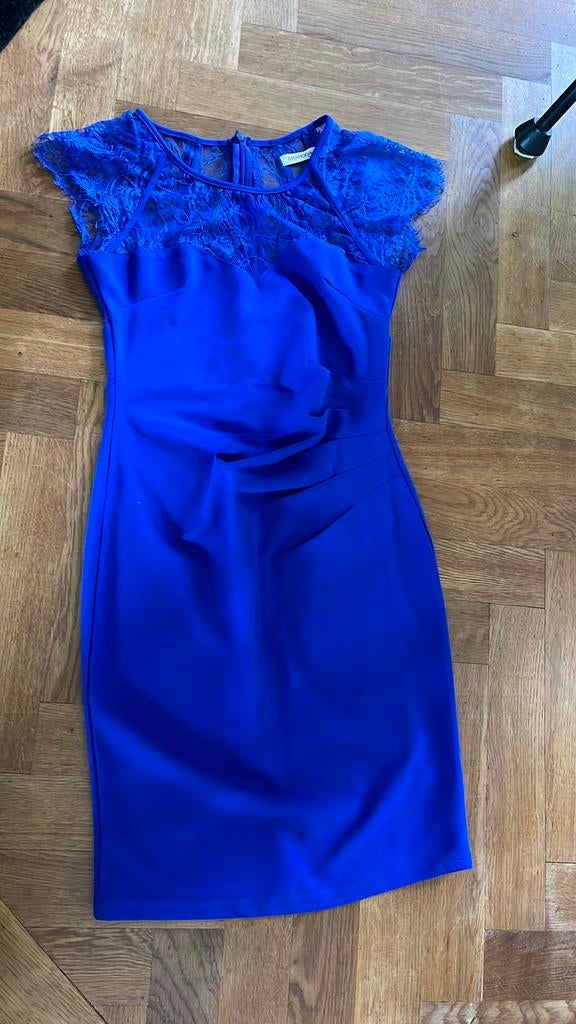Koningsblauw jurkje zgan S, Kleding | Dames, Jurken, Blauw, Ophalen of Verzenden, Zo goed als nieuw, Knielengte