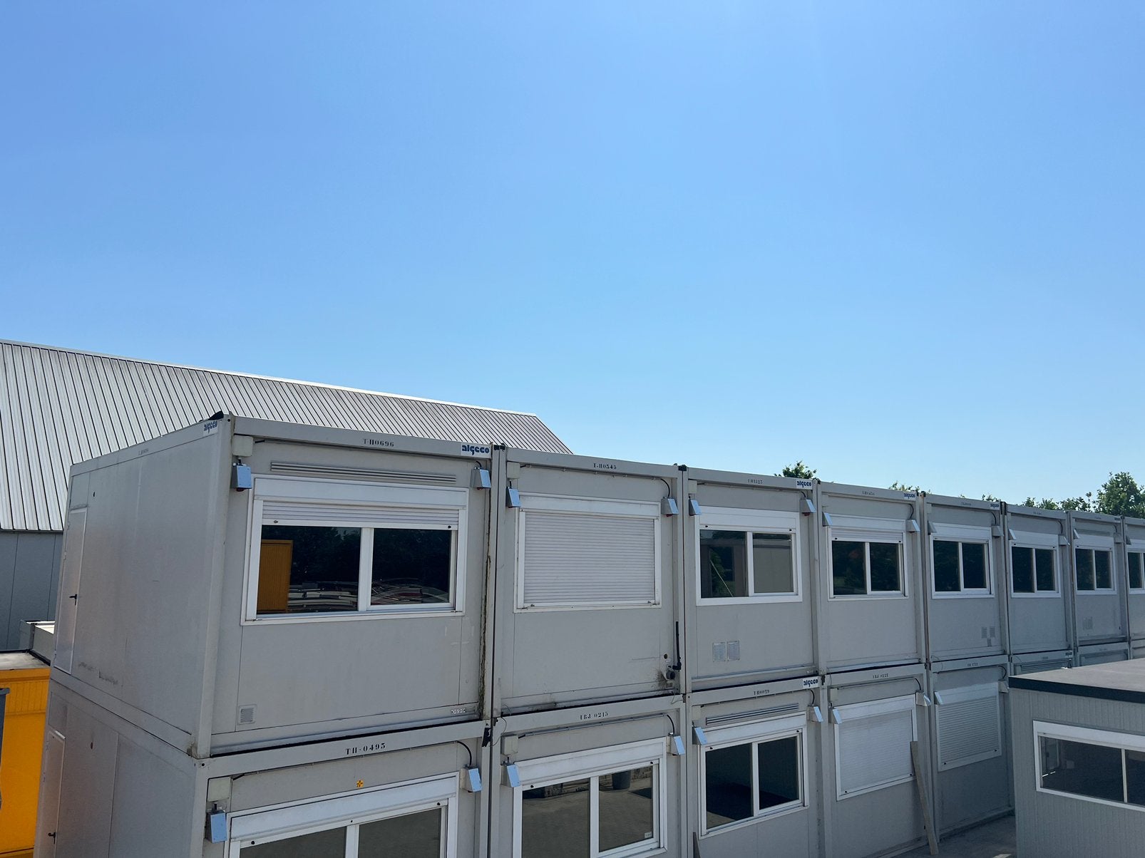 Kantoorunit / woonunit / geschakelde units | 144 m2, Ophalen, Zo goed als nieuw