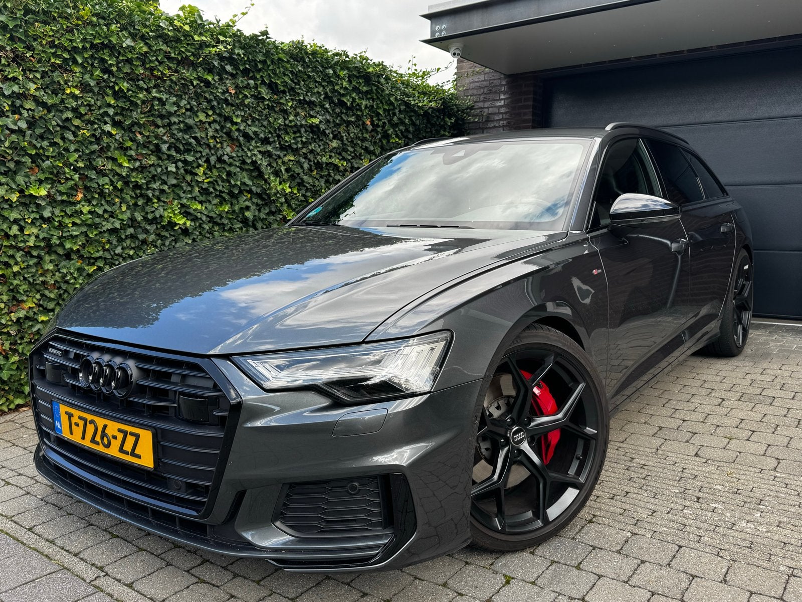 Audi A6 55 Tfsi e Quattro 367pk S 2022 Grijs met Lojack, Auto's, Audi, Automaat, Zwart, 4 cilinders, Plug-in hybride