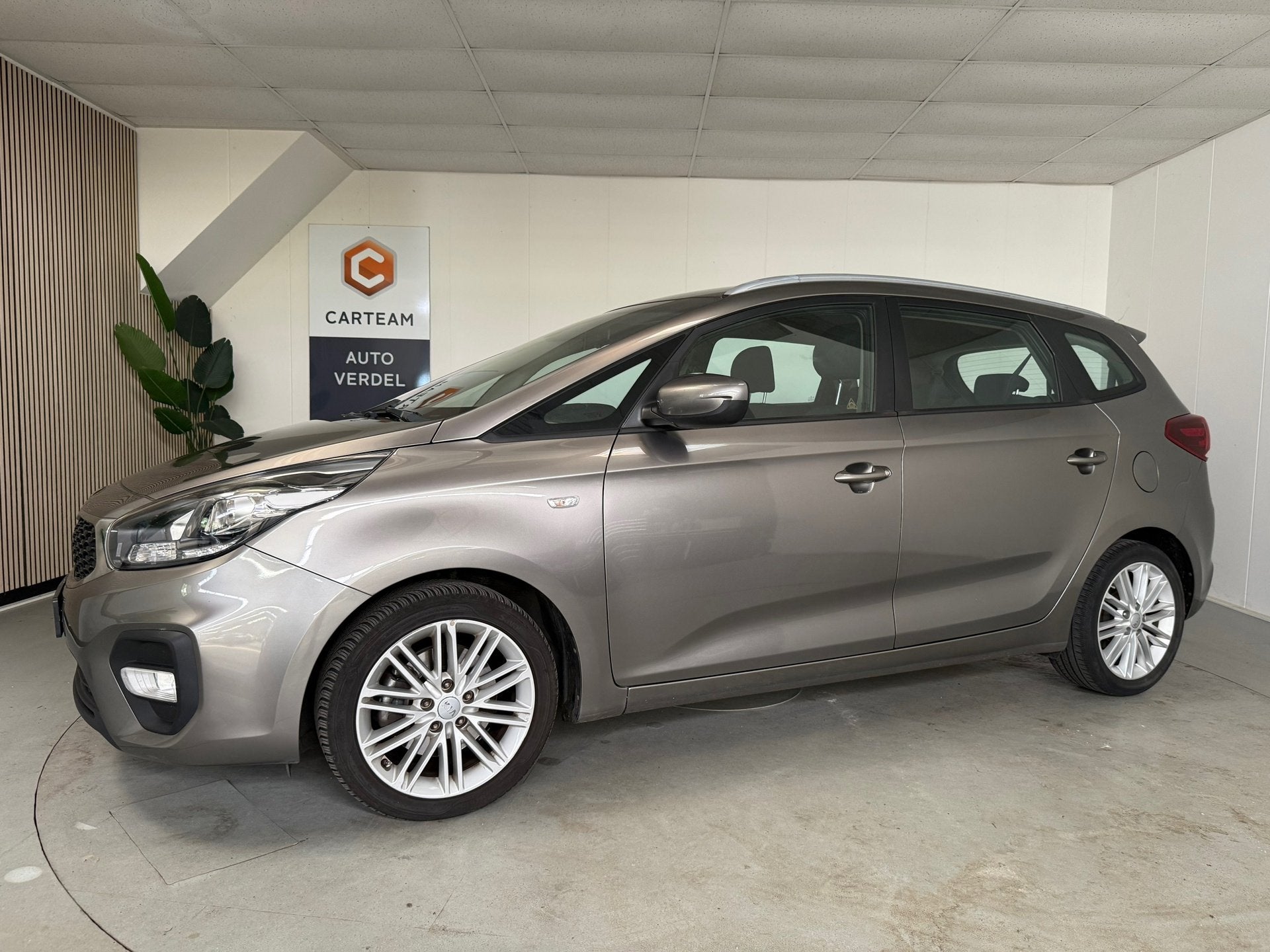 Kia Carens 1.6 GDi DynamicPlusLine Airco, 7-persoons,Trekhaa, Auto's, Kia, Voorwielaandrijving, Gebruikt, 4 cilinders, 7 stoelen