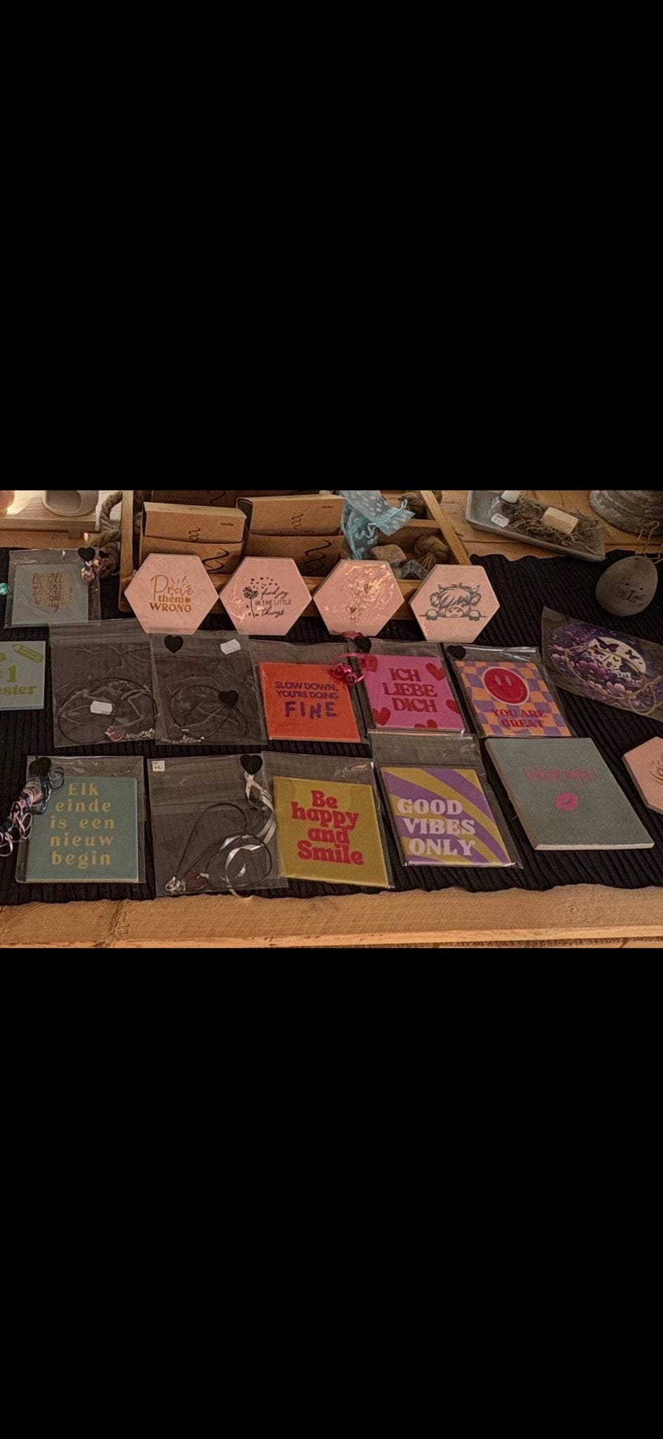 Decoratieve tegeltjes met inspirerende teksten, Ophalen