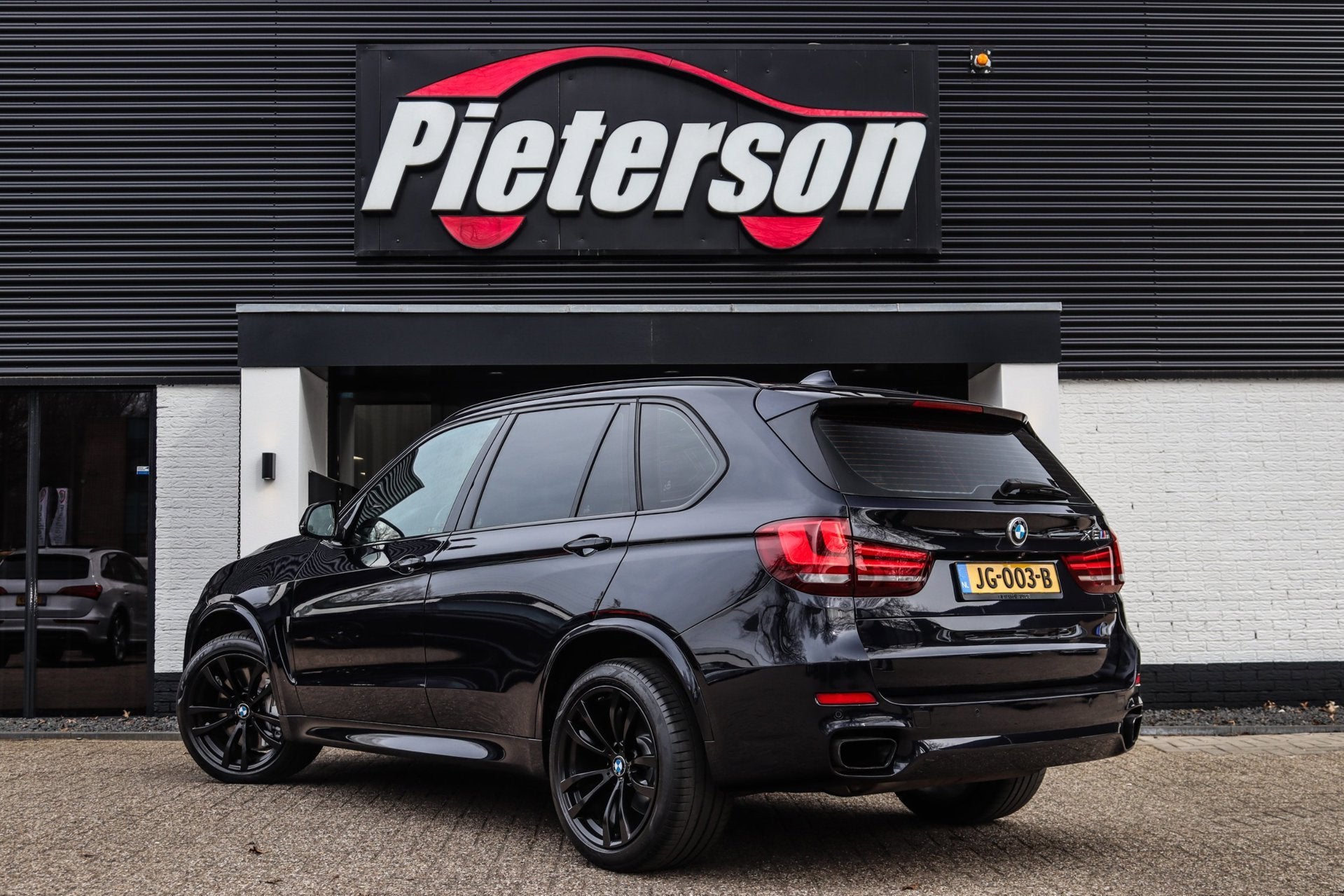 BMW X5 XDrive50i 7p M-Pakket PANO MEMORY ACC H&K LEDER XENON, Gebruikt, Zwart, Bedrijf, Vierwielaandrijving