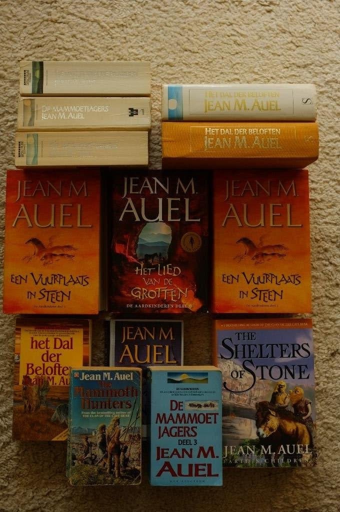 Jean M. Auel ~ De Aardkinderen Epos ~ veel titels, Ophalen of Verzenden, Gelezen, Jean M. Auel