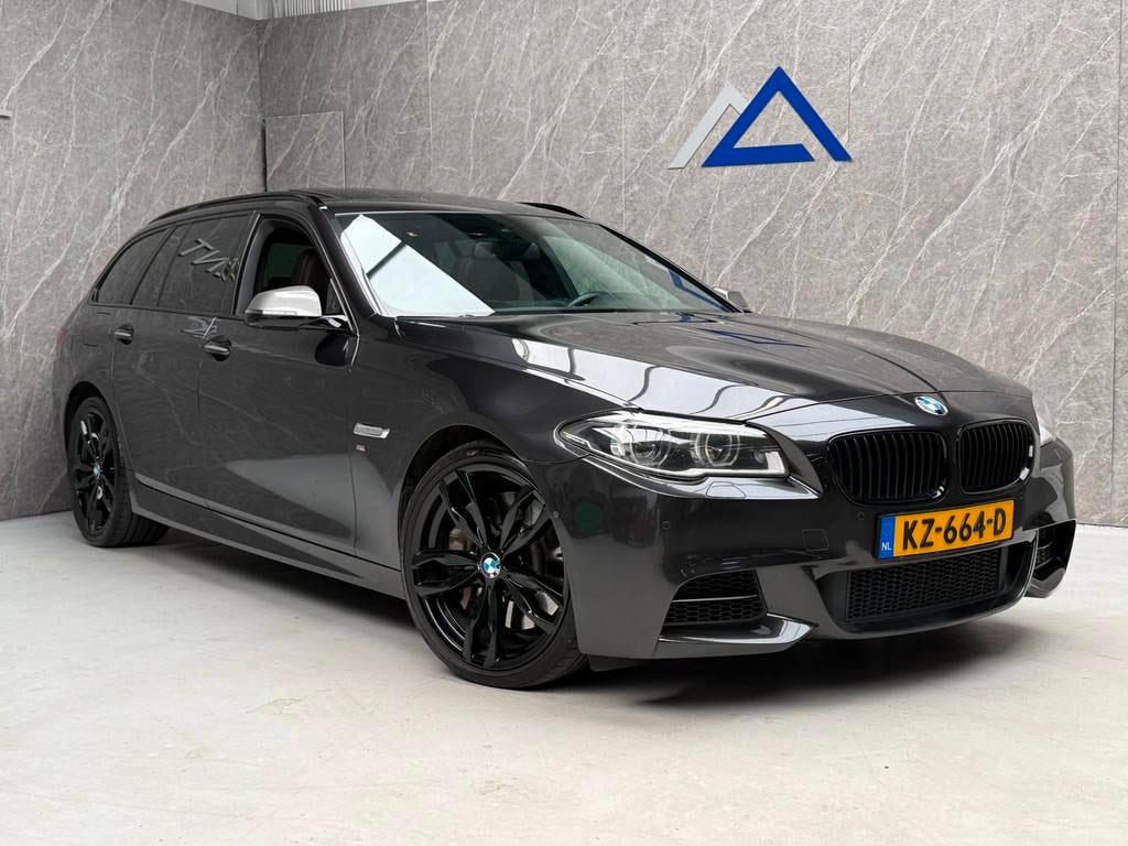 BMW 5-serie Touring M550xd 381 PK / Full Option / Goed Onder, Auto's, BMW, Automaat, Gebruikt, Euro 6, 2993 cc