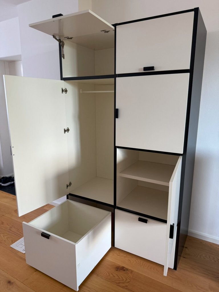 Foto 2 van Ikea Odda kledingkast