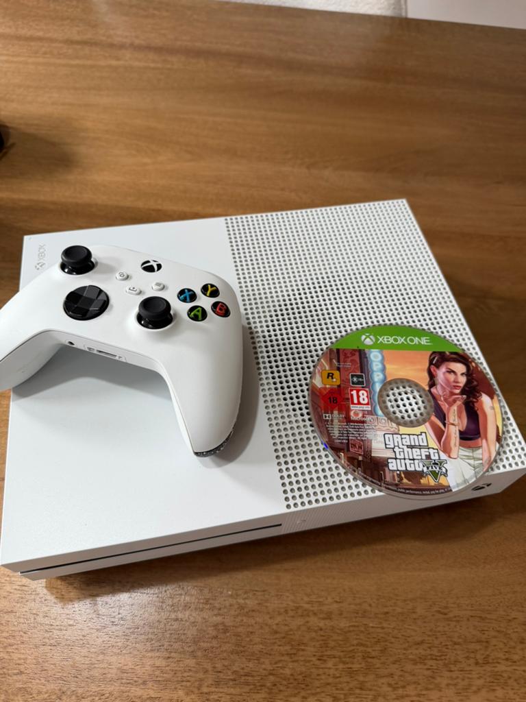 Xbox One S + controller + GTA 5, Spelcomputers en Games, Games | Xbox One, 1 speler, Vanaf 3 jaar, Ophalen of Verzenden