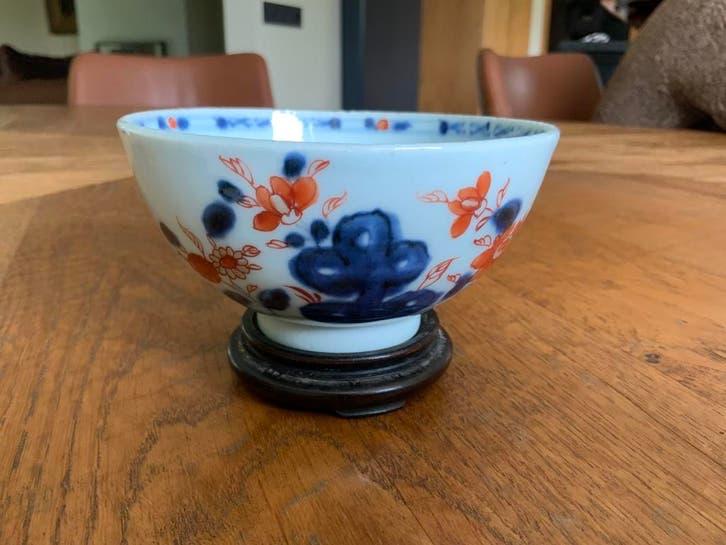 Chinees Imari kom, 18e eeuw. Doorsnede is 11,3 cm., Antiek en Kunst, Ophalen of Verzenden