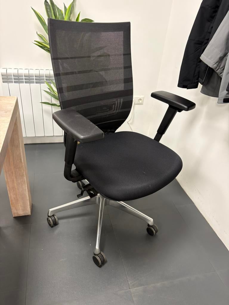 Euroseats curve de luxe ergonomische bureaustoel, Ophalen, Zwart, Zo goed als nieuw, Bureaustoel