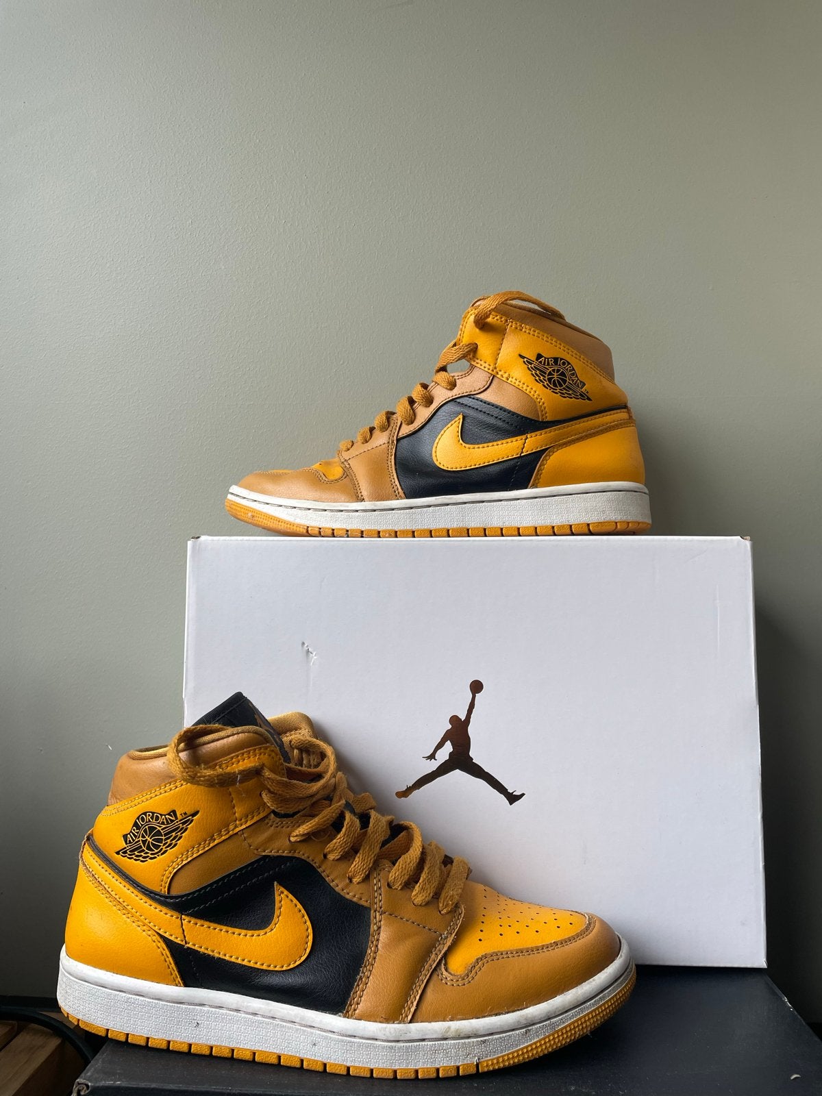 Nike Air Jordan 1 Mid Chutney/Black/White - Maat 40.5, Overige kleuren, Ophalen of Verzenden, Sneakers of Gympen, Gedragen