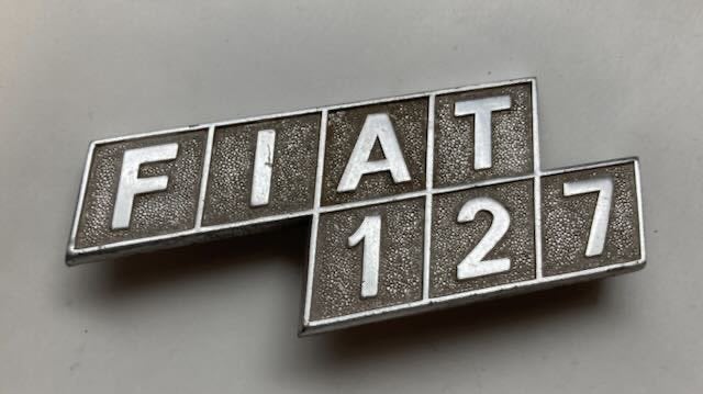 FIAT 127  logo merk embleem, Ophalen of Verzenden, Gebruikt, Auto's