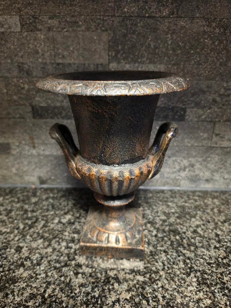 Antieke Franse Gietijzeren Brocante Vaas - 24cm Hoog, Antiek en Kunst, Ophalen of Verzenden