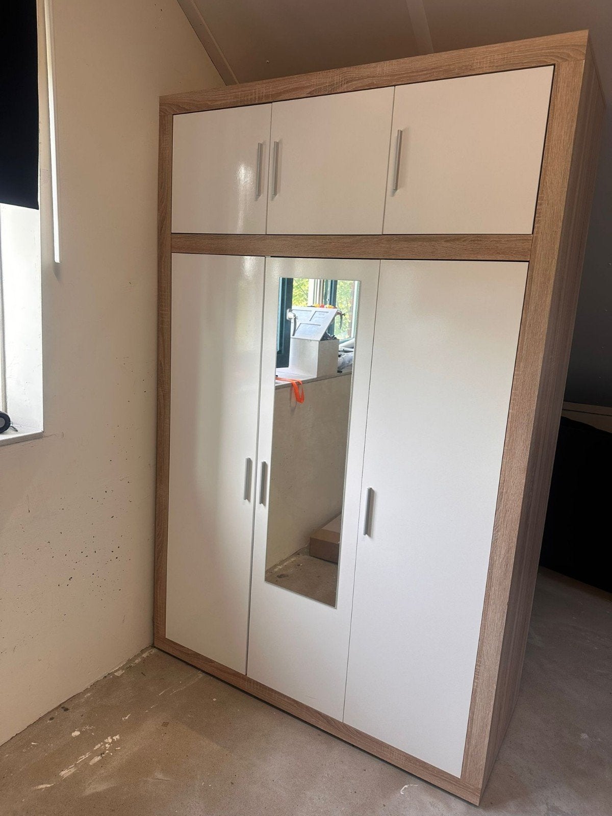 Moderne kledingkast met spiegel en opbergruimte, Ophalen, Met deur(en), 100 tot 150 cm, 200 cm of meer