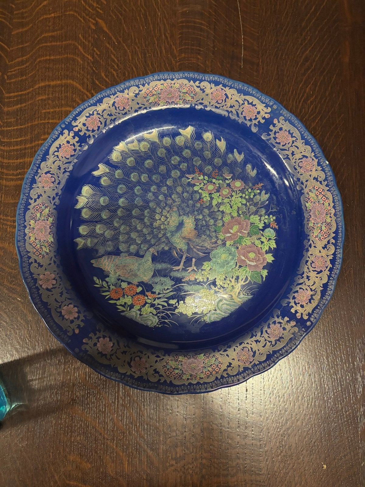 Decoratieve schaal met pauwenmotief - Amarir, Antiek en Kunst, Ophalen of Verzenden