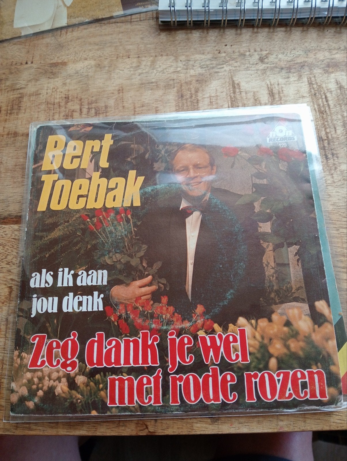 Bert toebak - zeg dank je wel met rode rozen, Ophalen of Verzenden, Zo goed als nieuw, Overige formaten, Levenslied of Smartlap