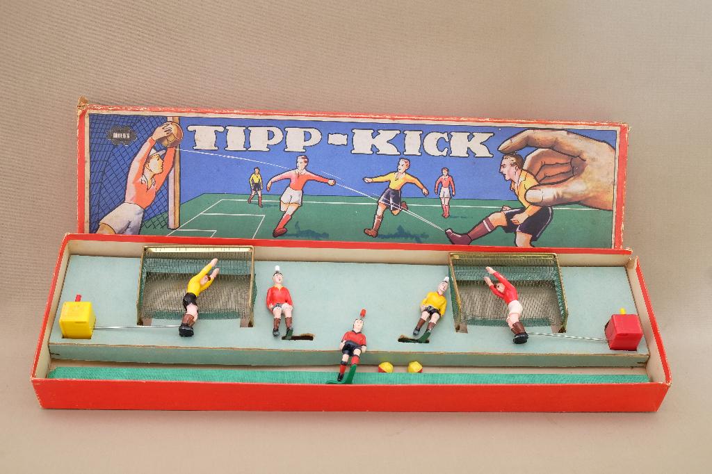 Vintage Tipp-Kick voetbalspel - Made in Germany, Ophalen of Verzenden, Gebruikt