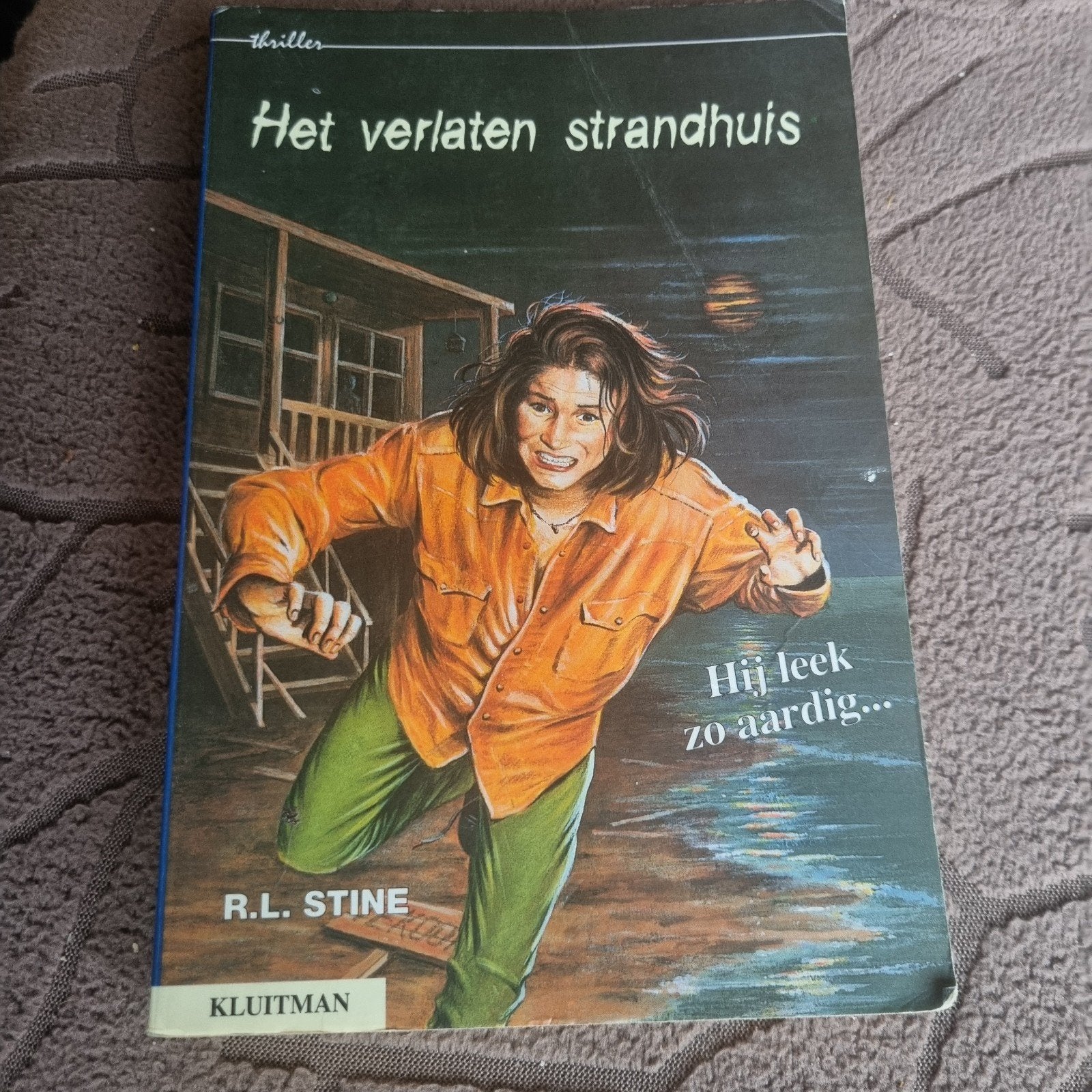 Het verlaten strandhuis - R.L. Stine (Thriller), Ophalen of Verzenden, Gelezen, R.L. Stine, Nederland