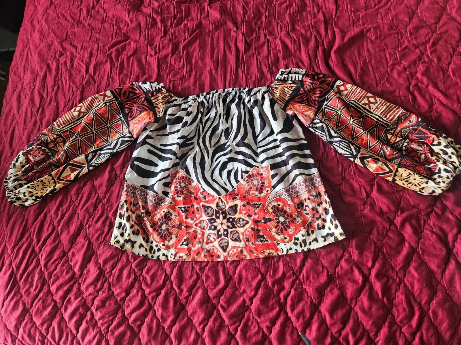 Nieuwe  Off-Shoulder Blouse Animal/Ethnic Print - M (38), Maat 38/40 (M), Meerkleurig, Nieuw, Ophalen of Verzenden