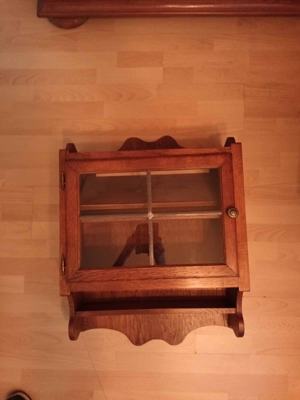 Antiek Bruin Hangkastje met Glazen Deur, Antiek en Kunst, Ophalen
