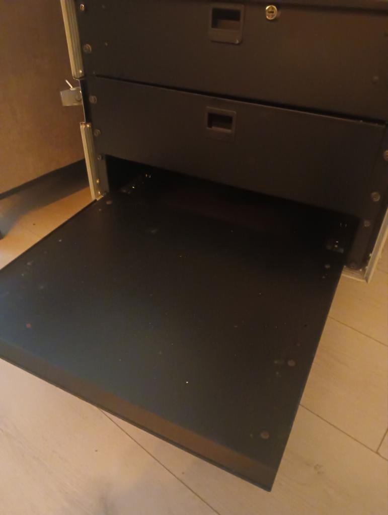 2 HE Schuiflade voor Flightcase/Rack 19 inch, Muziek en Instrumenten, Behuizingen en Koffers, Ophalen of Verzenden, Gebruikt, Overige instrumenten