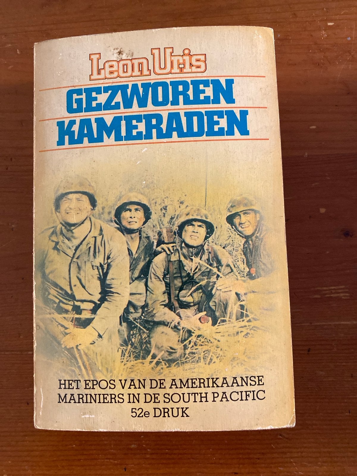 Gezworen Kameraden - Leon Uris (Hollandia Pockets), Ophalen of Verzenden, Tweede Wereldoorlog, Gelezen, Marine