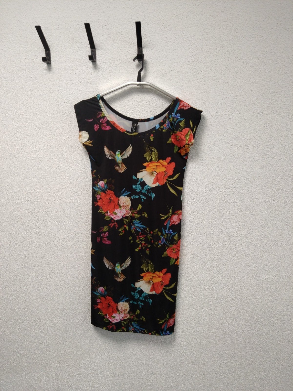 Zomerse bloemenjurk met vogelprint - 12 Naiz Collection, Maat 38/40 (M), Zwart, Zo goed als nieuw, Boven de knie