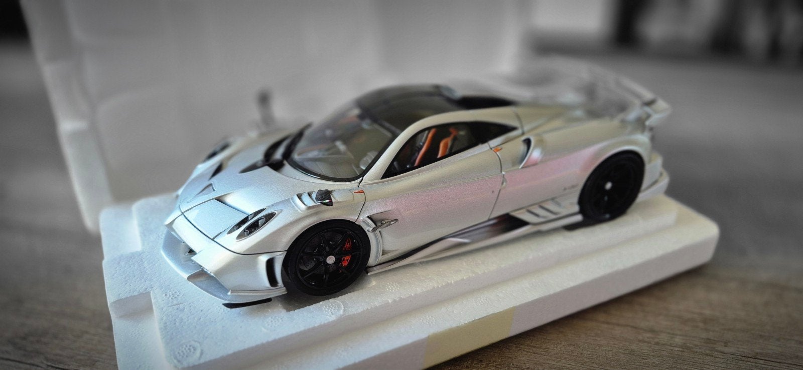LCD Pagani Imola silver metallic I 1:18 I Diecast NIEUW, Hobby en Vrije tijd, Modelauto's | 1:18, Ophalen of Verzenden, Nieuw
