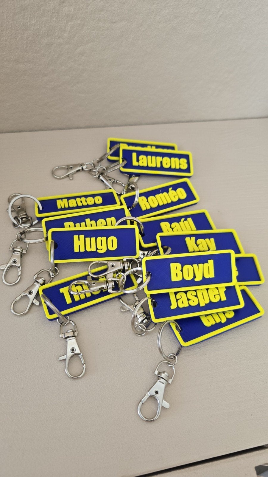Gepersonaliseerde sleutelhanger met naam - diverse kleuren, Ophalen of Verzenden