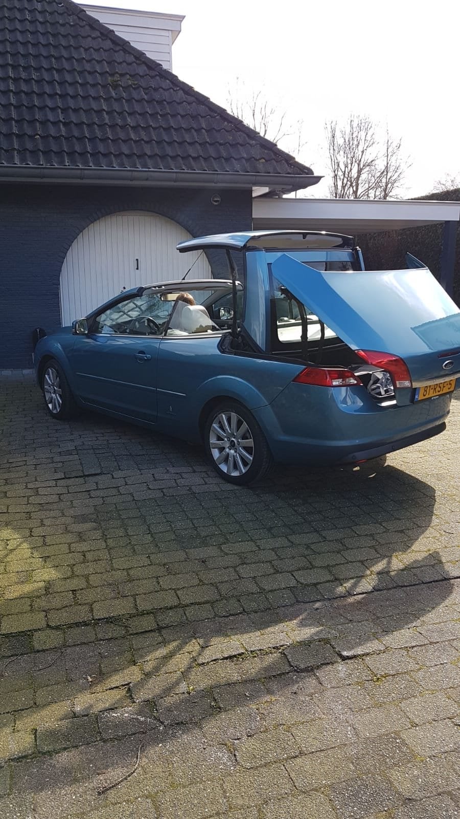 Ford Focus 1.6  16v Titanium , 2011 Blauw, 1596 cc, 1373 kg, 4 cilinders, Cabriolet