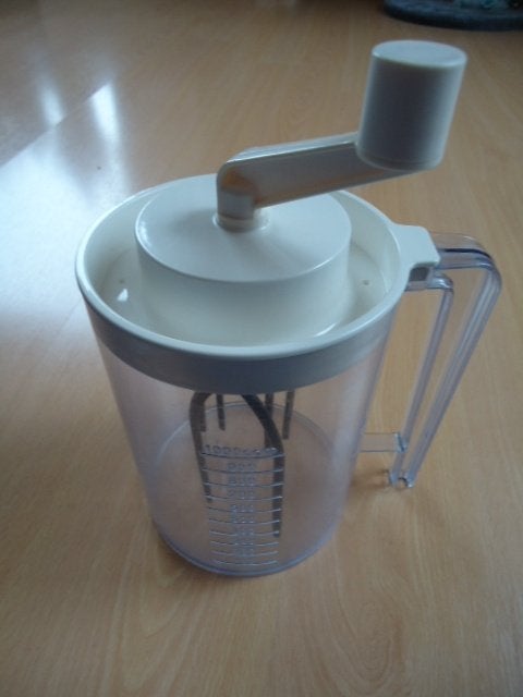 Handmixer, slagroomklopper, eierklopper in maatbeker 1 liter, Huis en Inrichting, Ophalen of Verzenden
